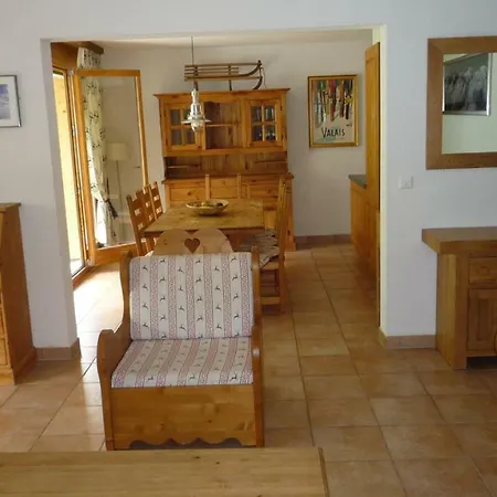 4-8 Bed Deluxe Garden Apt In Baths + Summer Multipass 아파트 Val dʼIlliez