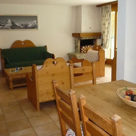 4-8 Bed Deluxe Garden Apt In Baths + Summer Multipass Val dʼIlliez
